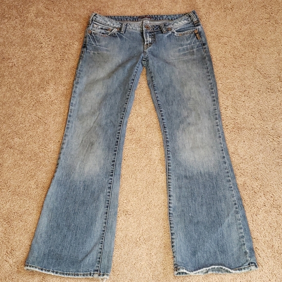 Silver Jeans Denim - Old naturally distressed silver boot cut. 30x31